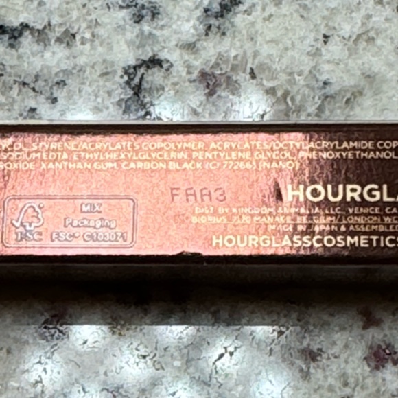 Hourglass Ultra Black Liquid Eyeliner - Picture 7 of 7